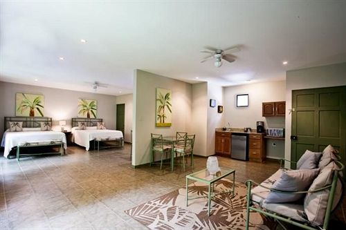 Plaza Yara 4*