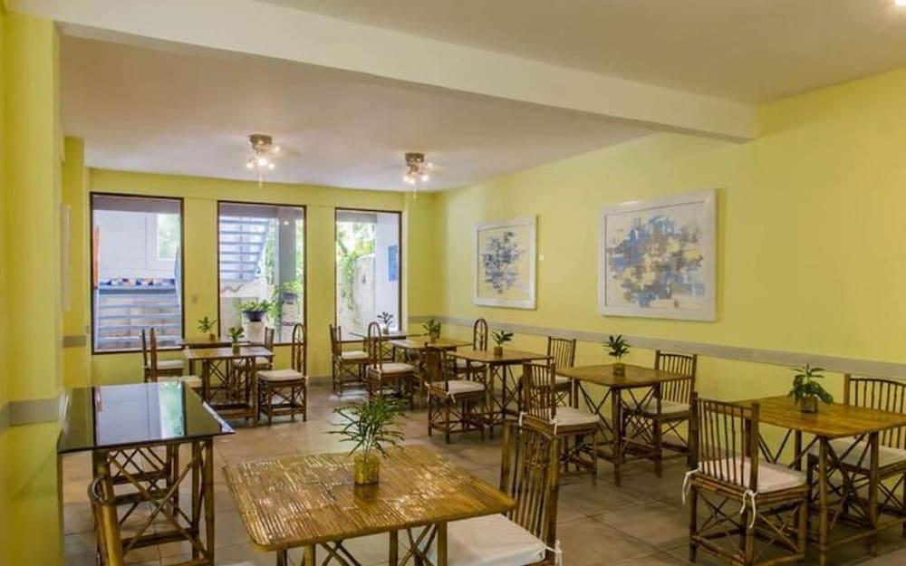Plaza Yara Hotel 4*